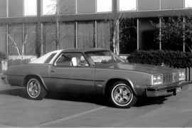 OLDSMOBILE Cutlass S 1975 None
