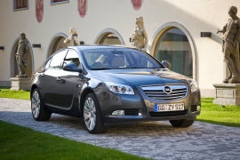 OPEL Insignia Hatchback  2008 2013