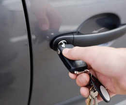 How To Repair Your Car's Stuck Door Lock In 2 Easy Met…